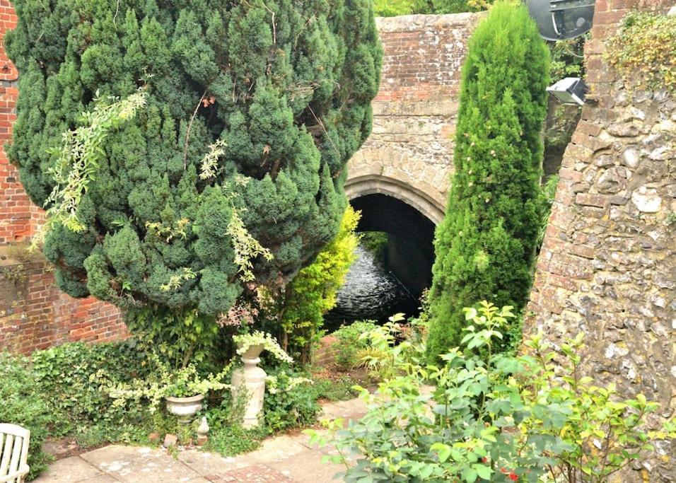 Cosy House, A Train Spotter'S Delight! Villa New Alresford Dış mekan fotoğraf